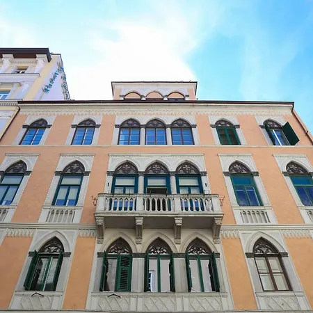 Apartment Mansardina Centro